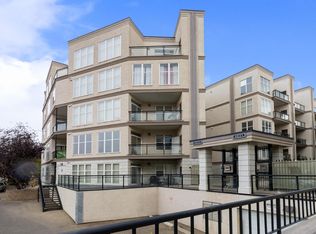 Southview Court, Edmonton, AB T6H 0R5