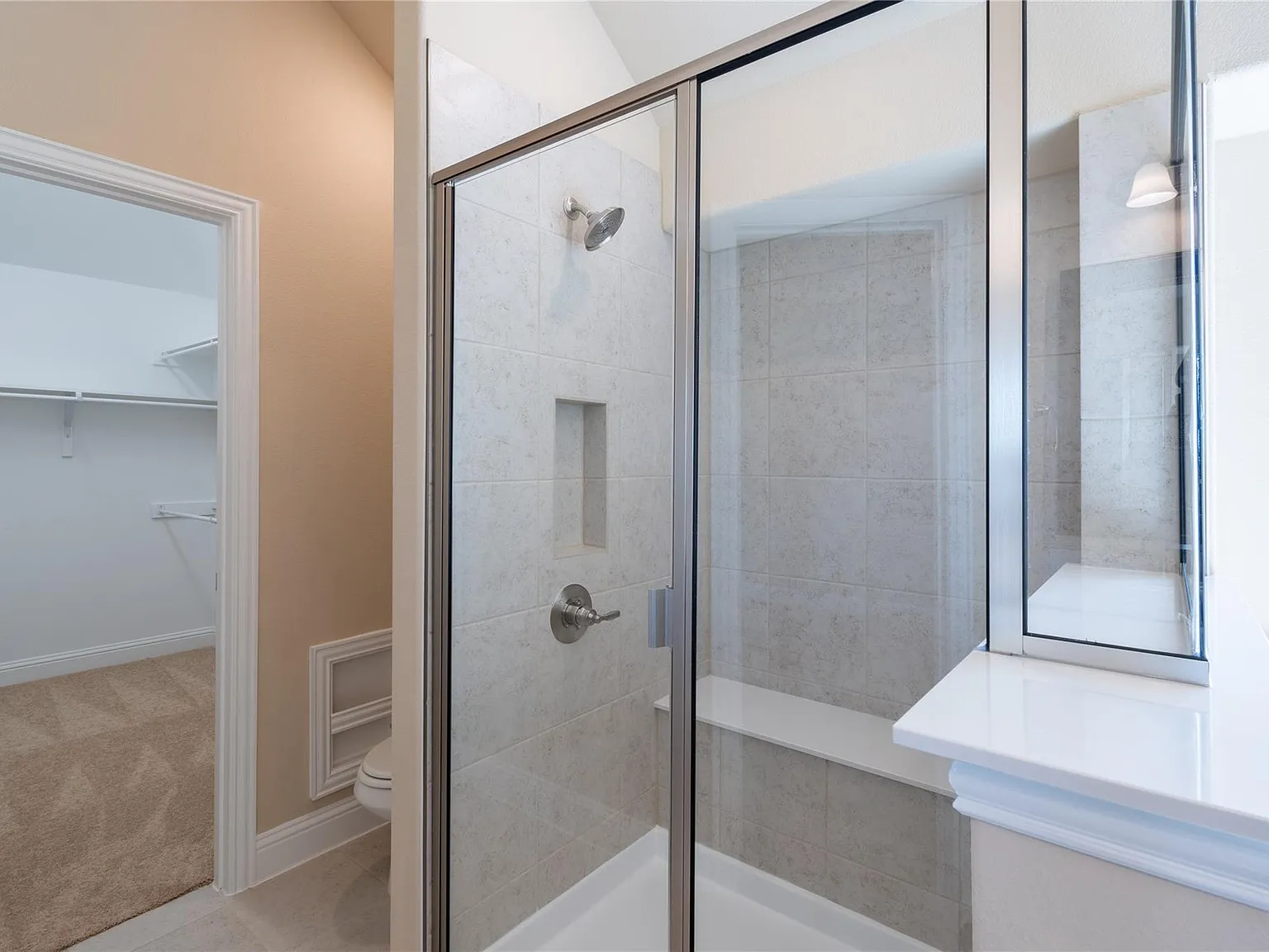 3 bed, 1719 sqft, $1,995 — Photo 3