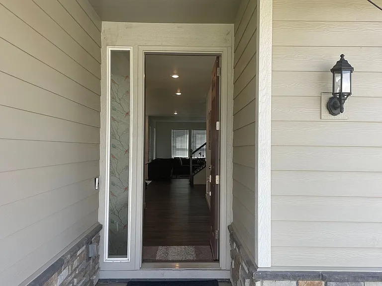 656 Netta Dr — Photo 3