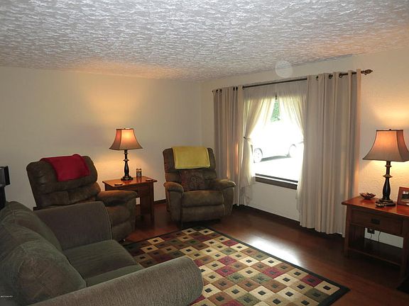 2nd image of 47437 County Road 653