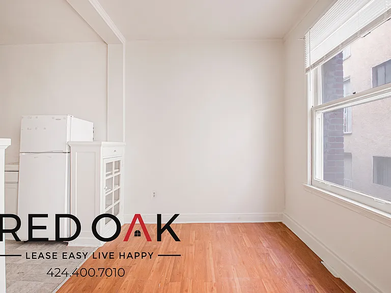 335 S Berendo St #207 — Photo 5