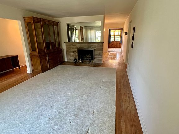 3rd image of 6709 N Knox Ave