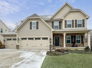 3587 Shady Timber Dr, Twinsburg, OH 44087