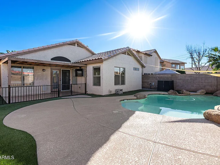 1638 E Barbarita Ave — Photo 26