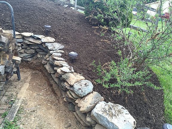 Side landscaped 