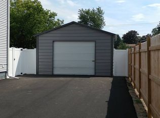 207 Stebbins St, Chicopee, MA 01020