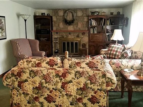 5th image of 1215 Scenic Dr