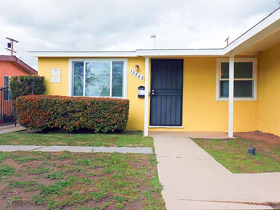 2nd image of 13863 Roscoe Blvd