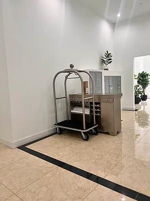 Rented by R New York | media 16