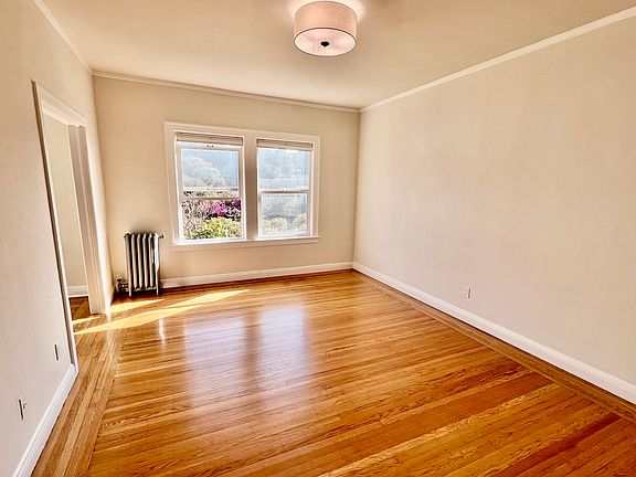 3rd image of 2715 Cabrillo St #108