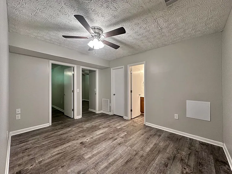 2021 N Sizer Ave #L — Photo 61