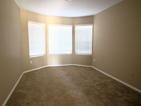5th image of 3721 E Taro Ln