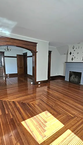 126 Hobart St Photo 1