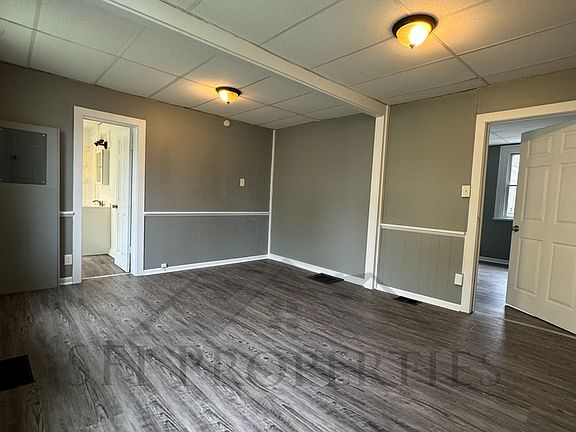 3rd image of 339 E Lincoln Way #Lb39