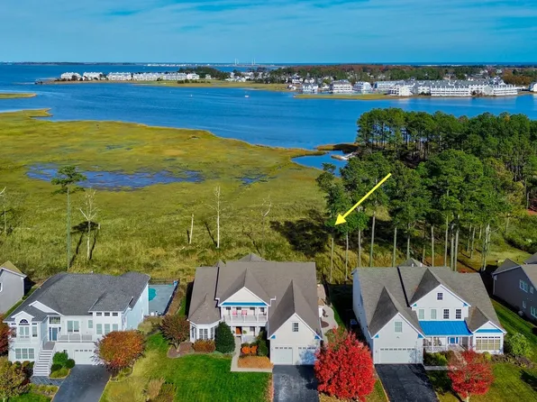 37487 Seaside Dr, Ocean View, DE 19970