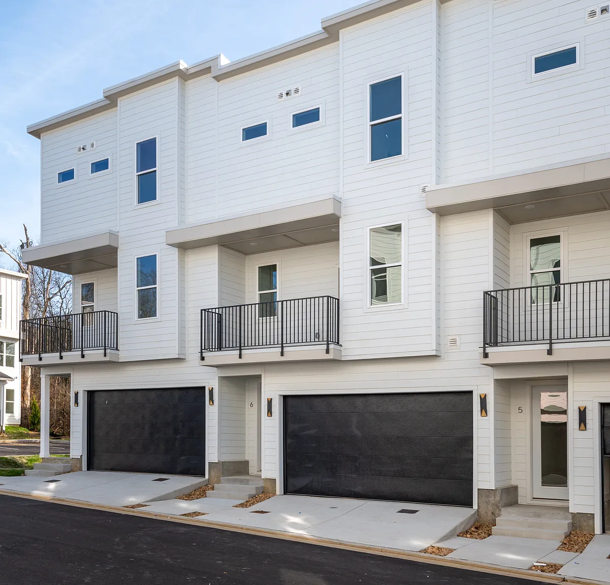 4 bed, 3.5 bath, 1954 sqft, $2,599 — Photo 3