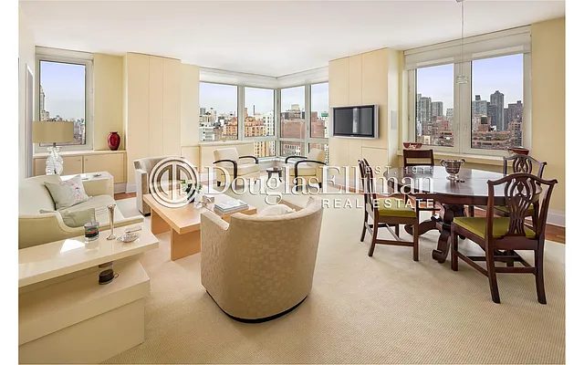 Sold by Douglas Elliman | media 21