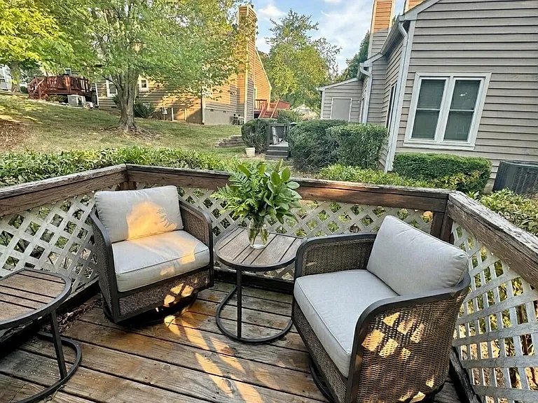 614 Windsong Ln — Photo 17