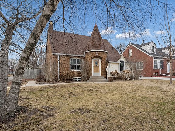 2nd image of 1002 38th St