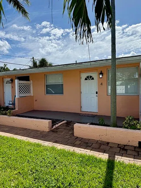 2 bed, 1.0 bath, 610 sqft, $2,100 — Photo 2