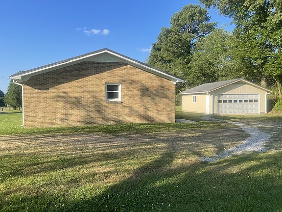 5th image of 152 Thompson Dr