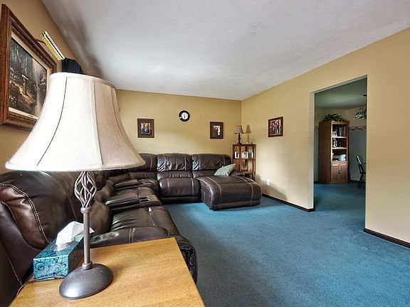 5th image of 2103 Saybrook Dr