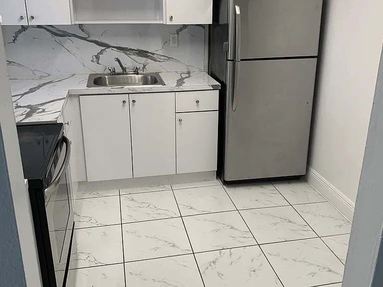 Westview Apartments — Photo 6
