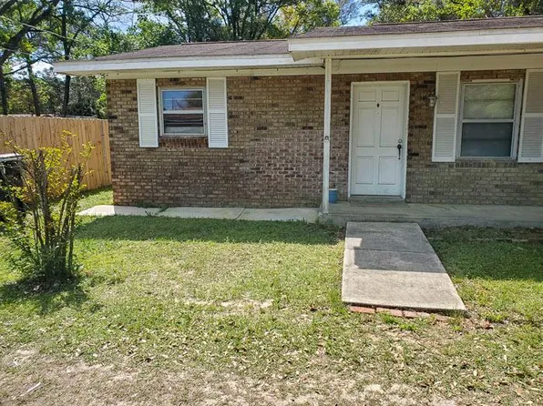 1615 Creighton Rd APT B, Pensacola, FL 32504