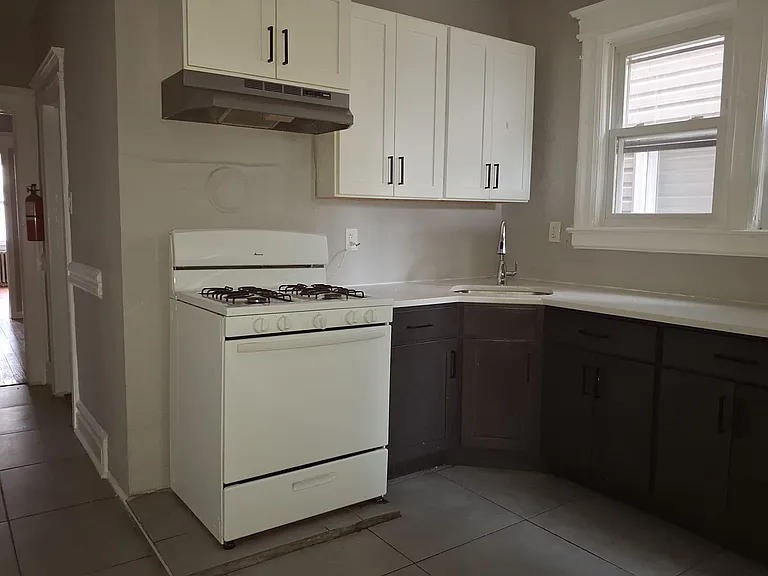 263 Ellis Ave #1 — Photo 4