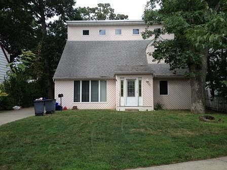1st image of 9 Pine St