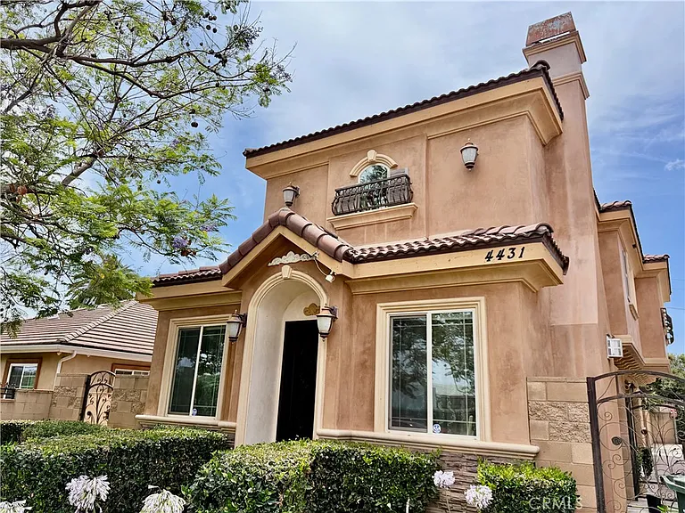 4431 Ellis Ln — Photo 3