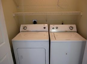 5th image of 815 E Sherwood Hills Dr