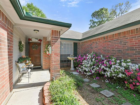 3rd image of 14215 Cypress Meadow Drive