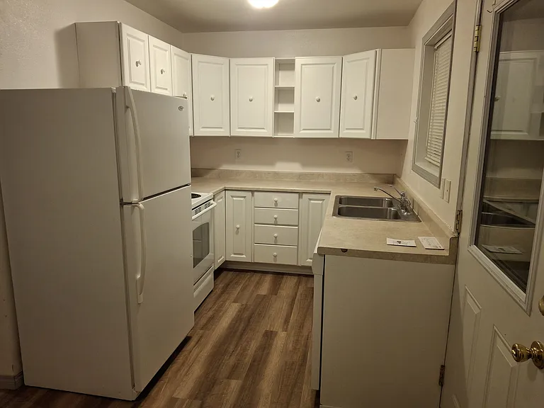 323 Bills Ln — Photo 3
