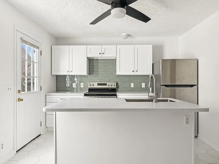 217 Walton Ferry Rd #108 — Photo 16