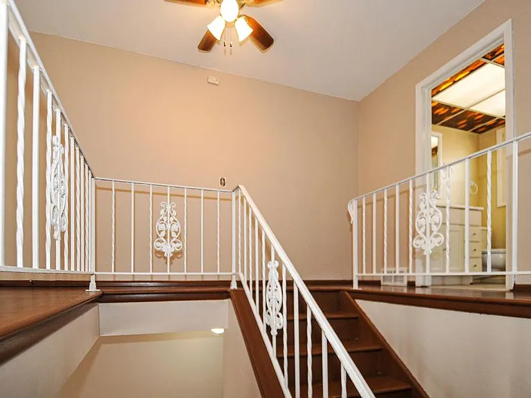 513 W Potter St — Photo 44