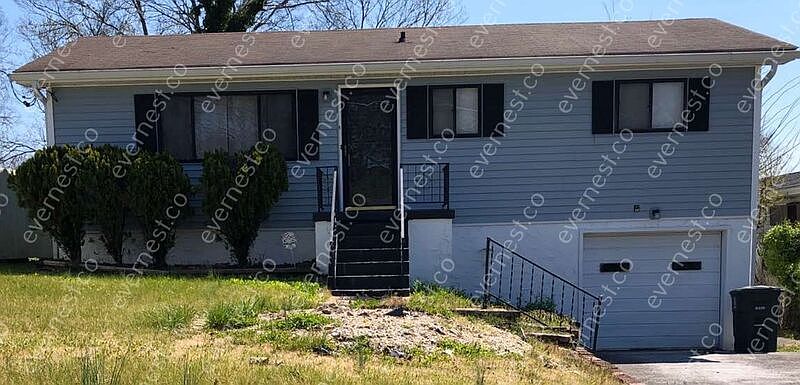 1st image of 902 Rockway Dr