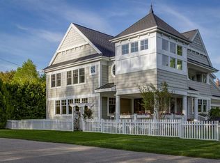 2660 Pennsylvania Ave, Harbor Springs, MI 49740