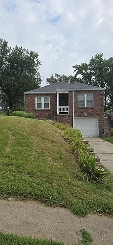 4836 Pratt St Photo 1