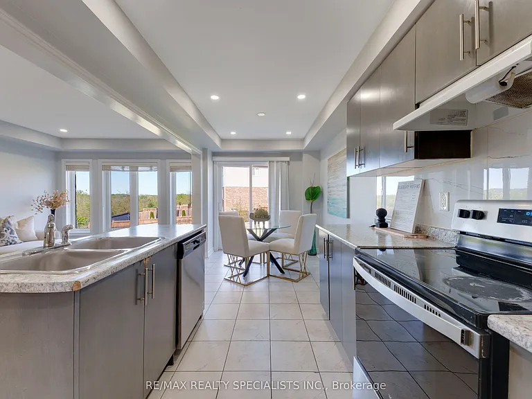 740 Linden Dr #4 — Photo 12