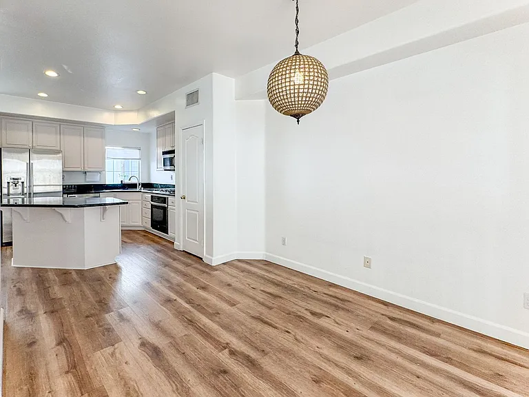 5720 S Glennie Ln #B — Photo 6