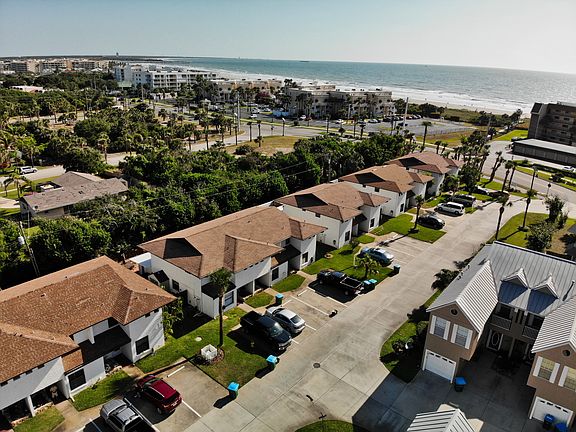2nd image of 426 Sailfish Ave #11