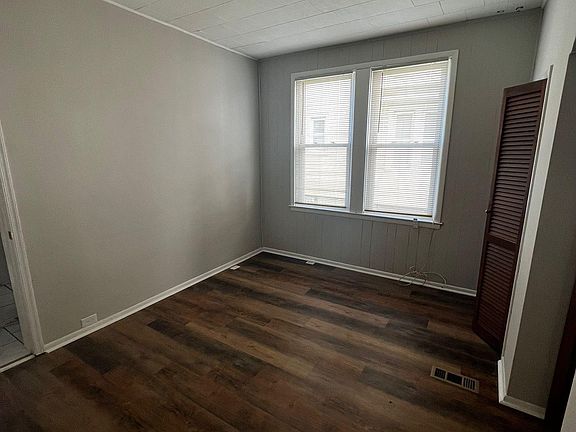 3rd image of 4140 Wilkens Ave