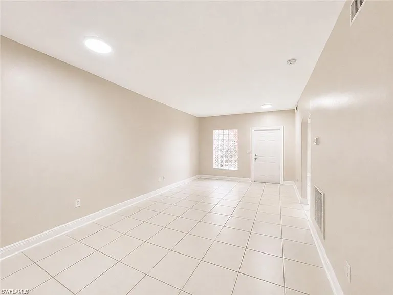 4110 Castilla Cir #105 — Photo 10