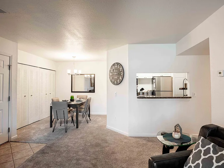Pine Ridge Apartments — Photo 31