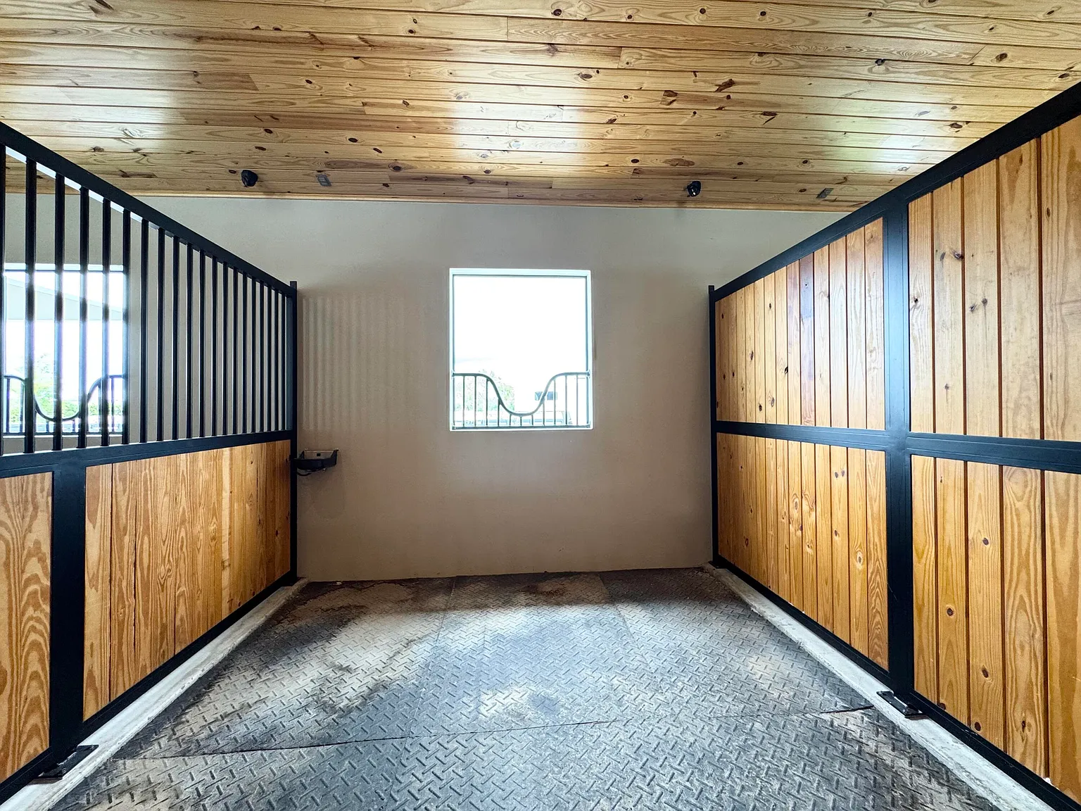 1 bed, 2.0 bath, 1443 sqft, $1,400 — Photo 3