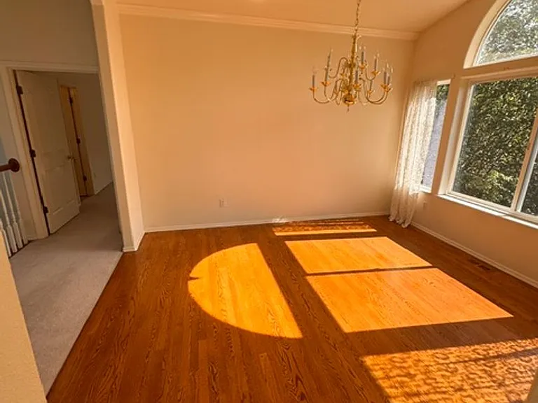 10100 Zermatt Cir — Photo 11