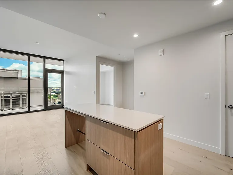 44 East Ave #2903 — Photo 11