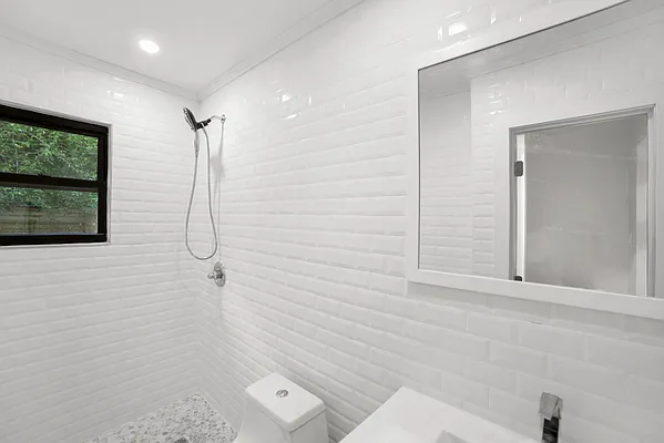 Rented by Real Street Inc | media 14