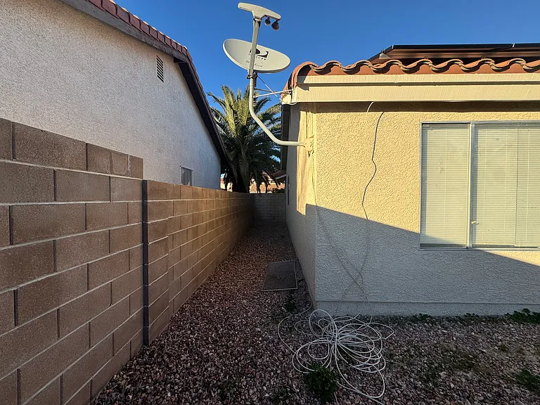 7447 Palermo Ave — Photo 22